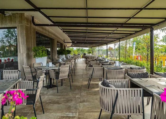 Aqua Paradise & Aqua Park